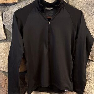 Patagonia Black 1/4 zip Capilene Base layer long sleeve Pullover